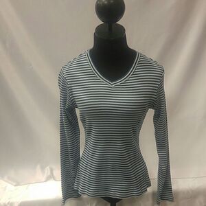 LADIES VICTORISON V NECK PULL OVER STRIPE TOP SM.